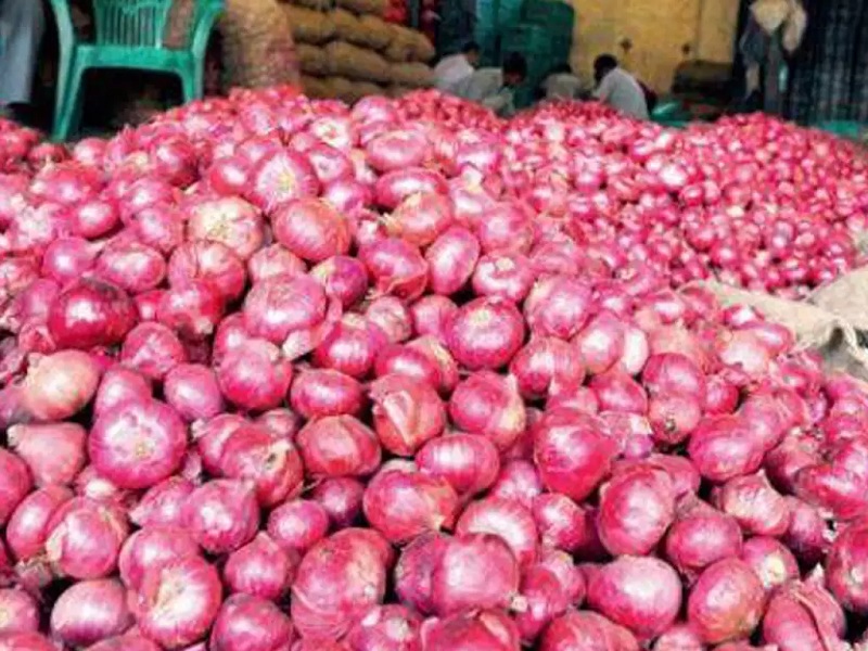 farmers for selling loose onions