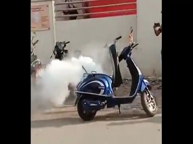 the burning incident occur in electric scooter last month in india