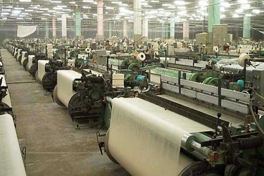 भारतात कापड उद्योगाला जाणवते कापूस टंचाई, कापसाचे दर अजून वाढतील का ? वाचा सविस्तर