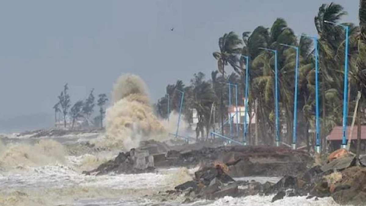cyclonic storm Bay Bengal