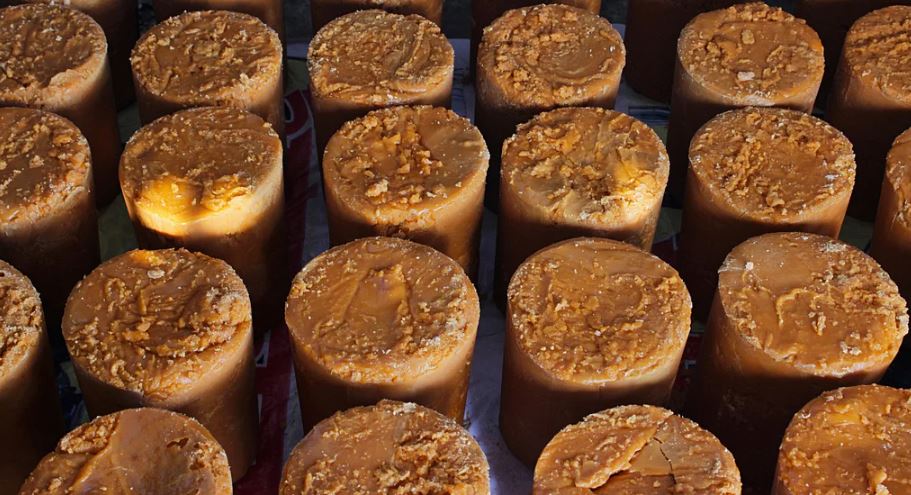 jaggery price is 51 thousand rupees per kg
