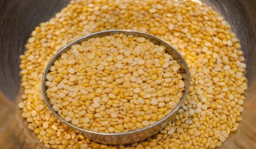 yellow lentils (image lifeberrys)