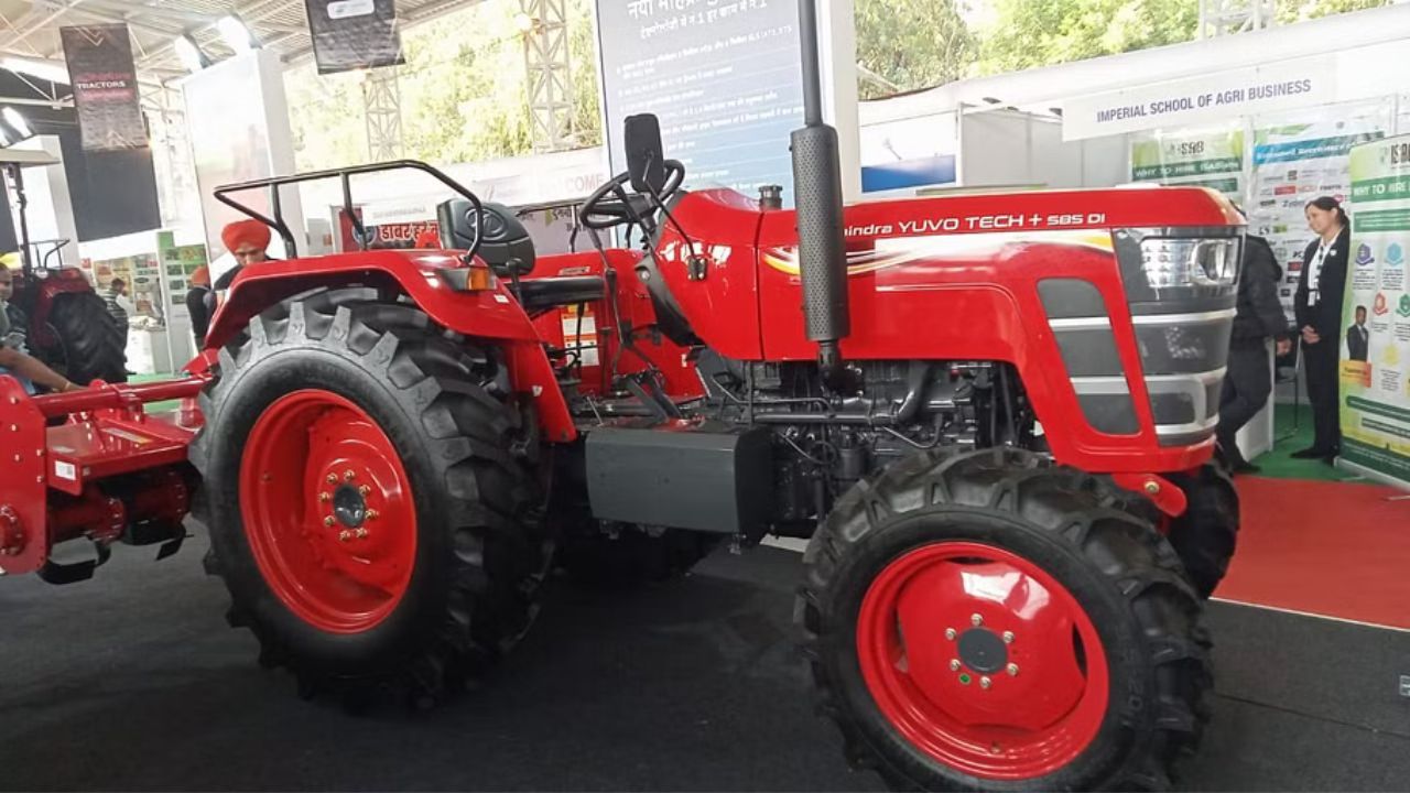 Mahindra 585 YUVO TECH+ Tractor